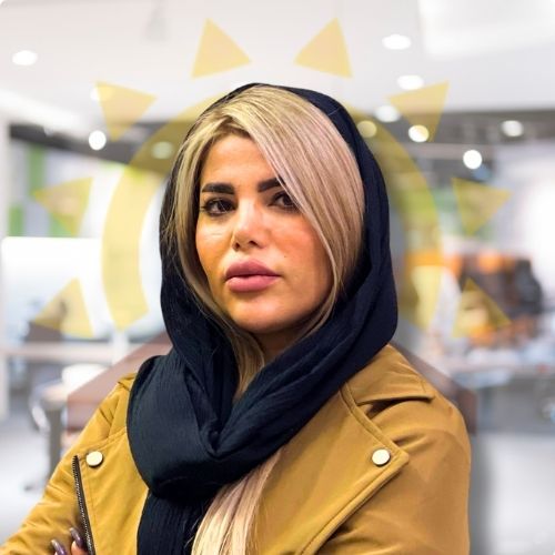 دنیا نیازی 1 اگر قصد دارید در منطقهای پویا و پرطرفدار همچون ستارخان سرمایهگذاری کرده یا خانه ایدئال خود را بیابید، «بهترین مشاور منطقه دنیا نیازپور» همان کسی است که میتواند به شما در پیمودن این مسیر پرچالش کمک کند. ایشان از سال ۱۳۹۸ پا به عرصه مشاوره املاک گذاشت و بهواسطه تخصص و علاقه ویژهای که به پروژههای نوساز دارد، توانسته است جایگاهی برجسته در میان خریداران و سازندگان منطقه کسب کند. شاید یکی از مهمترین دلایل موفقیت دنیا نیازپور، شناخت عمیق از بازار و ارتباط مستقیم با معتبرترین سازندگان منطقه ستارخان باشد. اگر نگاهی به رزومه او بیندازید، متوجه خواهید شد که در مدت زمان نسبتاً کوتاه، چندین پروژه نوساز و در حال ساخت را با موفقیت به مشتریان معرفی کرده است. چنین دستاوردی تنها با داشتن تعهد بالا، رویکرد مشتریمدارانه و پیگیری مستمر در تمام مراحل معامله امکانپذیر میشود. او همواره سعی میکند نیازهای هر مشتری را بهدقت بشنود و پیشنهادهای دقیقی مطابق سلیقه و توان مالی وی ارائه دهد. آنچه «برترین کارشناس املاک دنیا نیازپور» را از دیگران متمایز میکند، دانش بهروز درباره قوانین و روندهای جاری بازار، تسلط بر جزئیات فنی پروژهها و همچنین اشراف کامل بر فرصتهای سرمایهگذاری در منطقه ستارخان است. کافی است با او درباره بودجه، کاربری مدنظرتان یا حتی توقعات سبک زندگیتان صحبت کنید تا در کوتاهترین زمان، مناسبترین گزینهها را پیشنهاد دهد. این سبک کار حرفهای و هدفمند باعث شده است بسیاری از خریداران و سرمایهگذاران ضمن انجام معاملات موفق، در آینده نیز برای معاملات بعدی به او مراجعه کنند. از دیگر نقاط درخشان کارنامه کاری دنیا نیازپور میتوان به همکاری موفق با دفاتر «املاک خاورمیانه» و املاک مدیترانه اشاره کرد. حضور در چنین مجموعههای نامآشنایی نیازمند رعایت استانداردهای بالای اخلاقی و فنی است. این امر سبب شده او ضمن دسترسی به اطلاعات جامعتر و بهروزتر، خدمات خود را با کیفیتی ممتاز ارائه دهد. بهواسطه همین ارتباطات، «دنیا نیازپور» قادر است برای کسانی که در پی خرید ملک یا حتی اجاره ملک در ستارخان هستند، پیشنهادهای گوناگونی در اختیار بگذارد و بهترین معامله ممکن را تسهیل کند. تخصص اصلی او در پروژههای نوساز و در حال ساخت، سبب شده است تمرکز ویژهای روی آپارتمانهای مدرن و مجهز به تکنولوژیهای روز داشته باشد. با این حال، اگر بهدنبال خرید ملک کلنگی، ملک مسکونی یا حتی یک ملک ویلایی در هر نقطه از محلههای اطراف هستید، همچنان میتوانید از دانش و تجربیات او بهرهمند شوید. چراکه او به تمامی فرصتهای موجود در منطقه واقف است و با توجه به بودجه و ایدهآلهای شما، بهترینها را معرفی میکند. نکته دیگری که درباره «دنیا نیازپور» حائز اهمیت است، روحیه صمیمی و در عین حال محترمانه او در برخورد با مشتریان است. ضمن اینکه همه تلاش خود را میکند تا فرایند معامله برای هر دو طرف – خریدار و فروشنده – عادلانه و شفاف باشد، به جنبههای روانی تصمیمگیری در این بازار پرنوسان نیز کاملاً واقف است. همین امر باعث شده است در مذاکرات و تعاملات با سازندگان معتبر، اعتماد و اطمینان بیشتری برای مشتریان فراهم شود. اگر به دنبال همکاری با یکی از مشاوران برجسته حاضر در نمایندگان املاک مدیترانه دنیا نیازپور هستید، باید بدانید که او نهتنها شما را در مسیر انتخاب بهترین گزینه همراهی میکند، بلکه پس از نهایی شدن قرارداد نیز همچنان آماده پاسخگویی به پرسشها و دغدغههای شماست. اعتقاد او به ارزش رابطه بلندمدت با مشتریان، اساس موفقیت کاریاش را تشکیل میدهد. در نهایت، اگر مایلید با اعتماد کامل در بازار پویا و سودآور منطقه ستارخان حضور پیدا کنید، توصیه میکنیم حتماً نگاهی به ملکهایی که «دنیا نیازپور» معرفی میکند بیندازید و در صورت نیاز، از مشاوره تخصصی او بهرهمند شوید. تجربه ثابت کرده است که این رویکرد حرفهای و صمیمی، هم از نظر مالی بهصرفه است و هم موجب آرامش خاطر مشتریان میشود. حضورش در «املاک خاورمیانه» و همکاری نزدیک با املاک مدیترانه نشانگر توانایی و اعتبار بالای او در این حوزه است. اگر قصد دارید معاملهای کمدغدغه و مطمئن را تجربه کنید، از شما دعوت میکنیم همین حالا برای مشاهده تازهترین پروژههای نوساز و در حال ساخت با دنیا نیازپور تماس بگیرید یا فهرست ملکهای پیشنهادی ایشان را بررسی کنید. مطمئن باشید با تخصص و پیگیری جدّی او، مسیر خرید یا فروش در ستارخان برایتان آسانتر، مطمئنتر و لذتبخشتر خواهد شد.